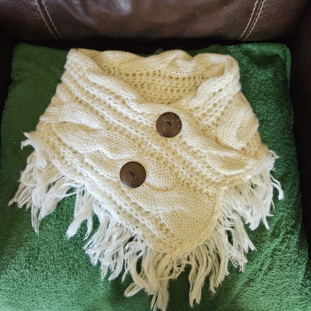 Cozy Cream Knit Sweater with Fringe